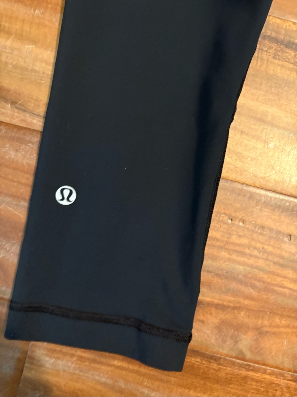lululemon Black Athletic Set Size 6 Sports Bra & Cropped Leggings (0790) - Picture 3 of 9